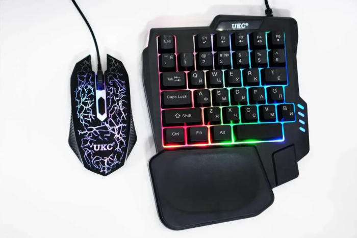 Клавіатура та миша UKC 7768 одноручна з RGB підсвічуванням 2в1 45 клавіш