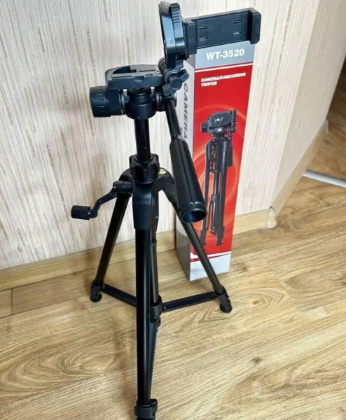 Штатив для фотоапарата та смартфона Weifeng WT-3520 висота 140 см трипод для зйомки